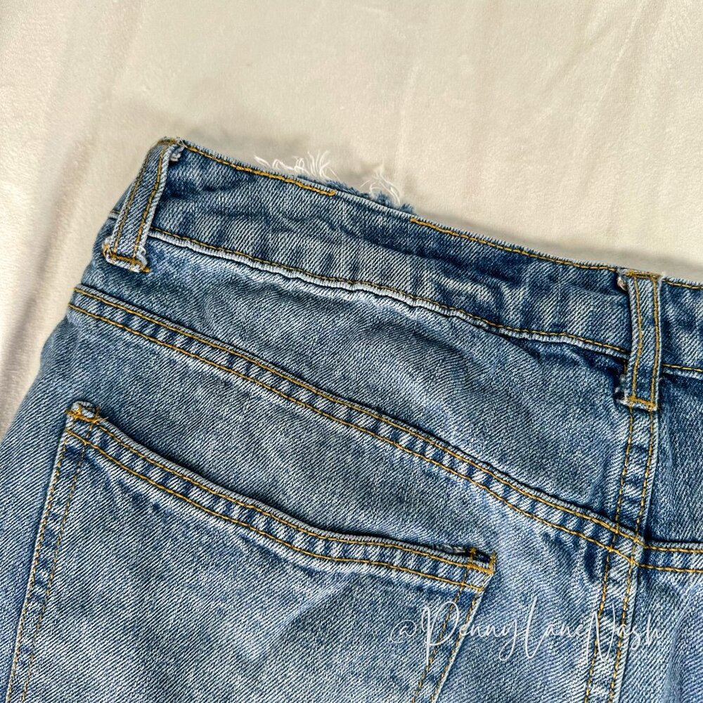 Forever 21 Distressed Cuffed Denim Jean Shorts - Picture 7 of 7